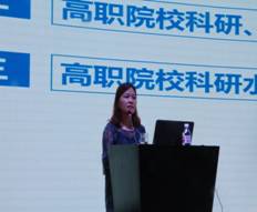 C:\Users\Administrator\Desktop\东莞职业技术学院精英团队到英超传经送宝 助推创优工作\东莞职业技术学院精英团队到英超传经送宝 助推创优工作\黄玲青.JPG